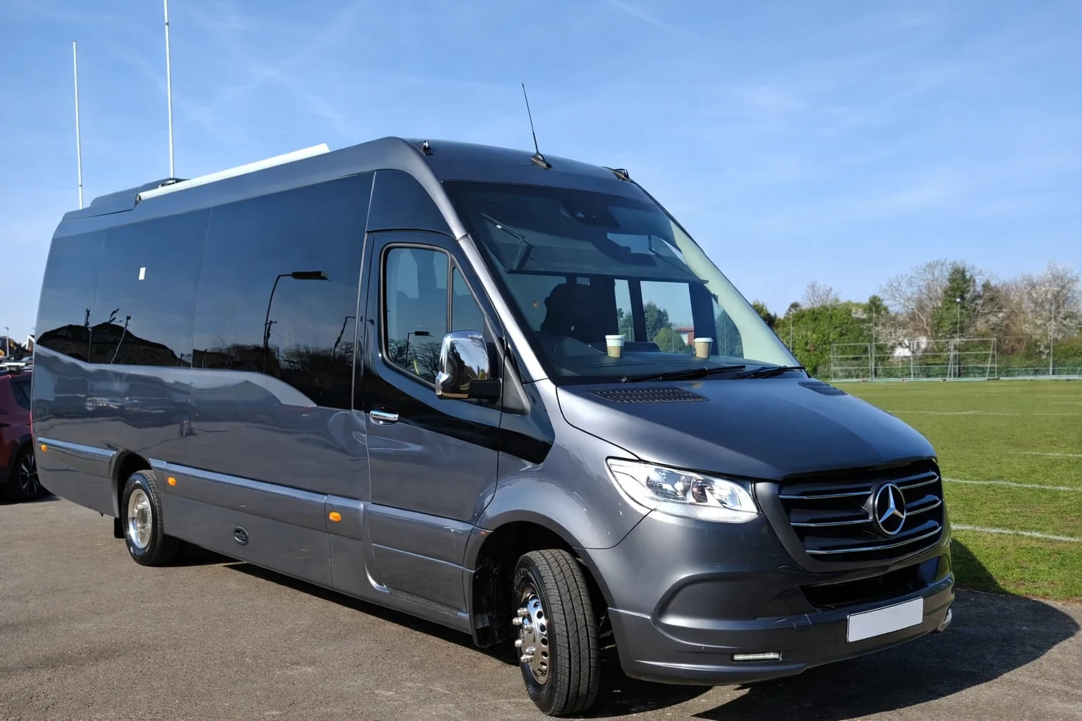 Luxury Mercedez-Benz Sprinter 19+Crew Seat