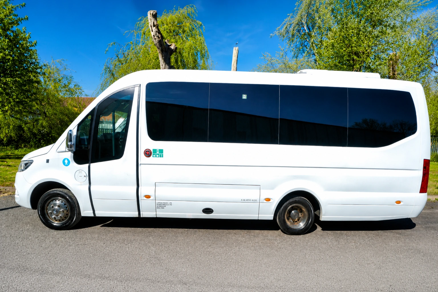 Luxury Mercedes-Benz Sprinter 22 Seat Mini Coach
